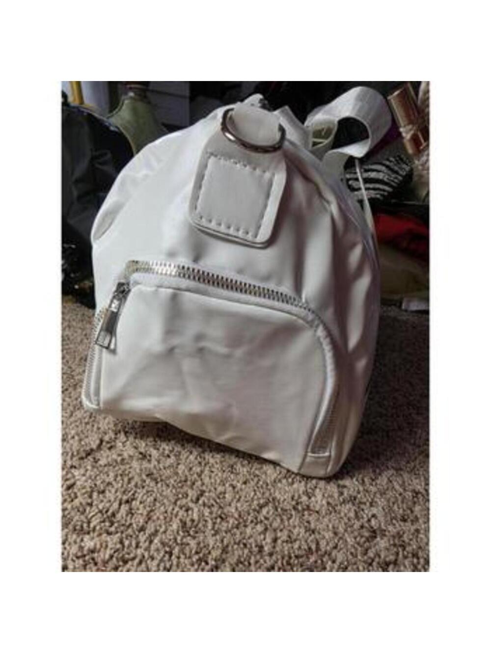 Hello Kitty White Duffle Bag with Red Bow - Picture 10 of 11